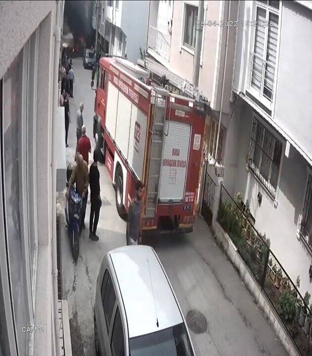 Bursa’da uçağın düşme anlarına ait yeni görüntüler ortaya çıktı