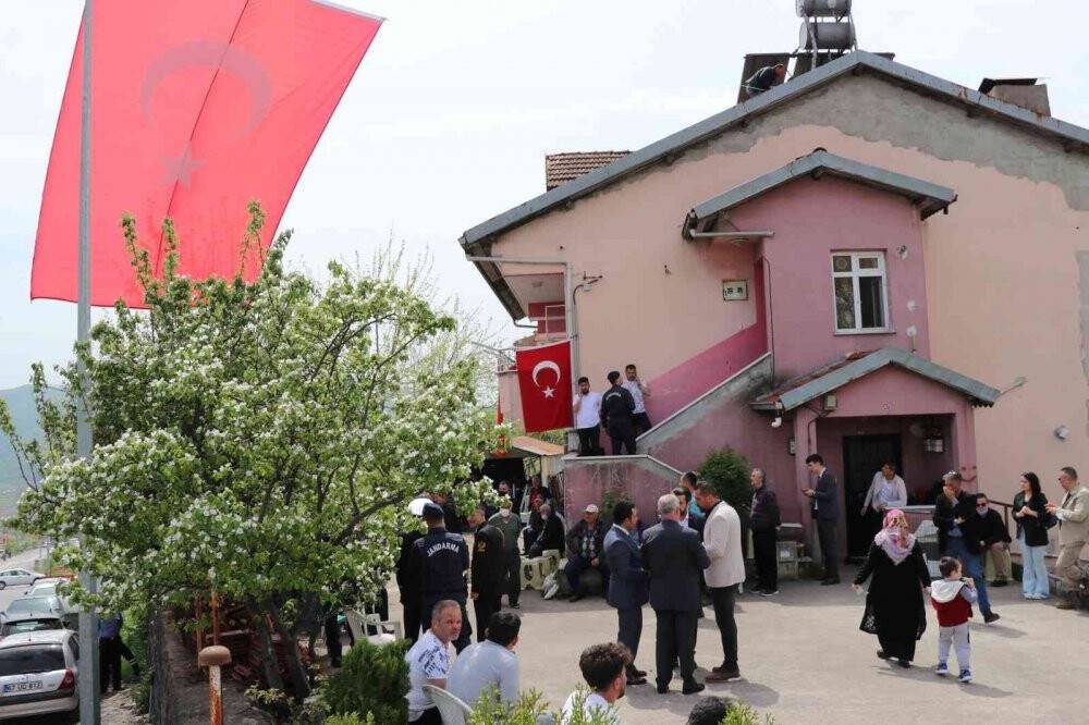 Pençe - Kilit operasyonunda şehit olan Korkmaz’ın ailesine acı haber verildi