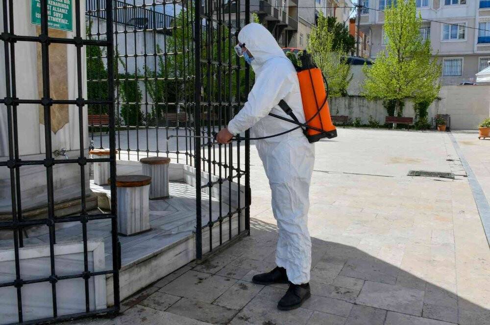 Kadir Gecesi öncesi camiler temizlendi