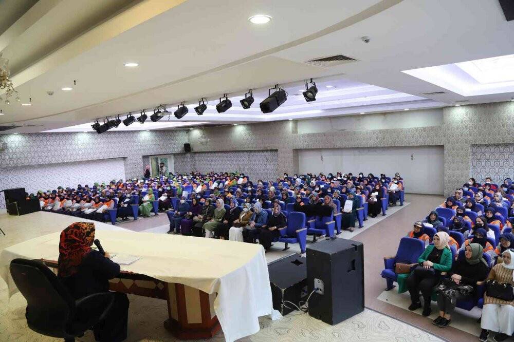 KOMEK’ten Kadir Gecesi’ne özel program