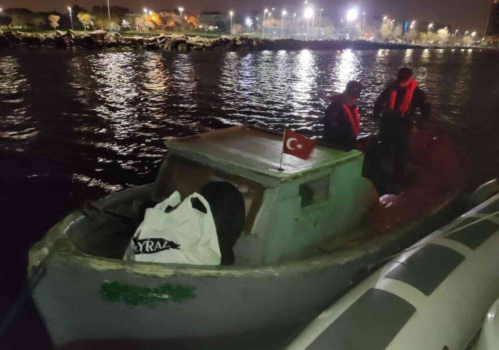 Sahil Güvenlik ekipleri, denize dalarak midye avcılığı yapanları suçüstü yakaladı