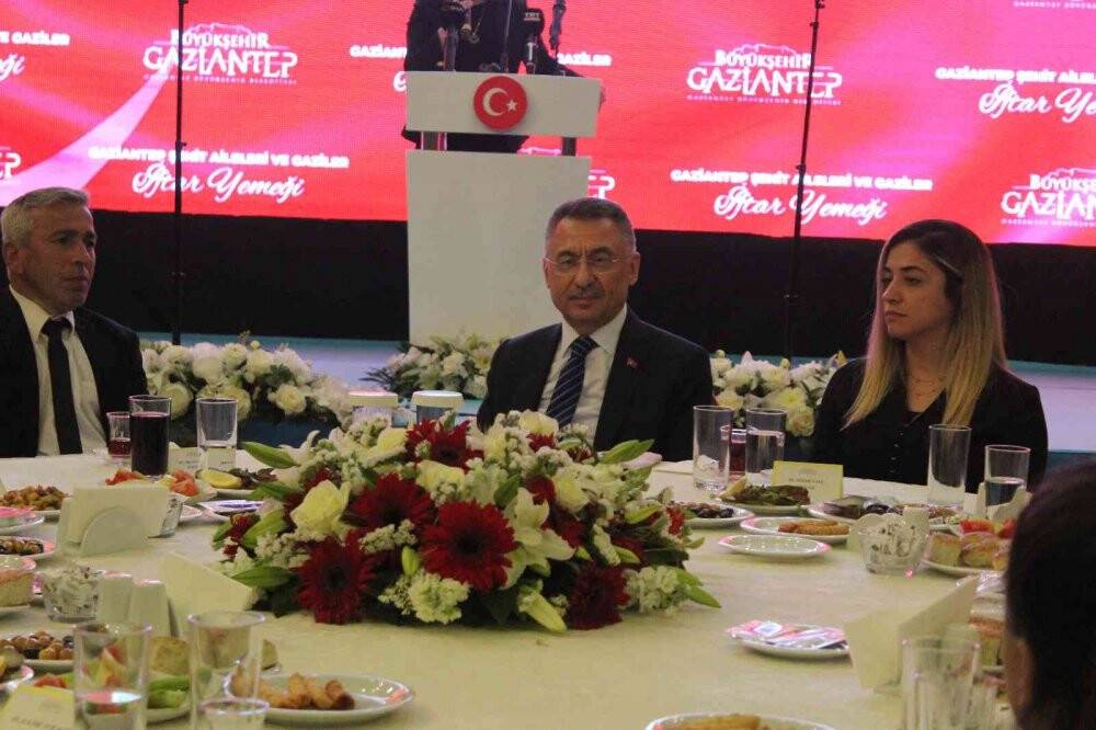 Cumhurbaşkanı Yardımcısı Oktay: İBB PKK’nın dağ kadrosundan eleman getiriyor