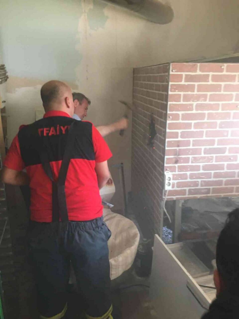 Fırındaki doğalgaz sıkışması paniğe neden oldu