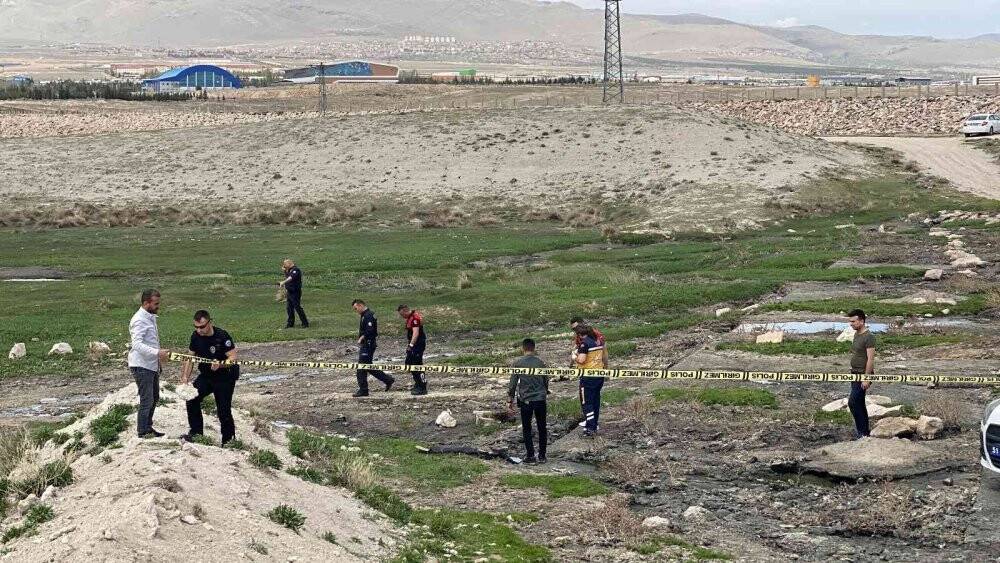 Koyun otlatan çoban baraj kenarında ceset buldu