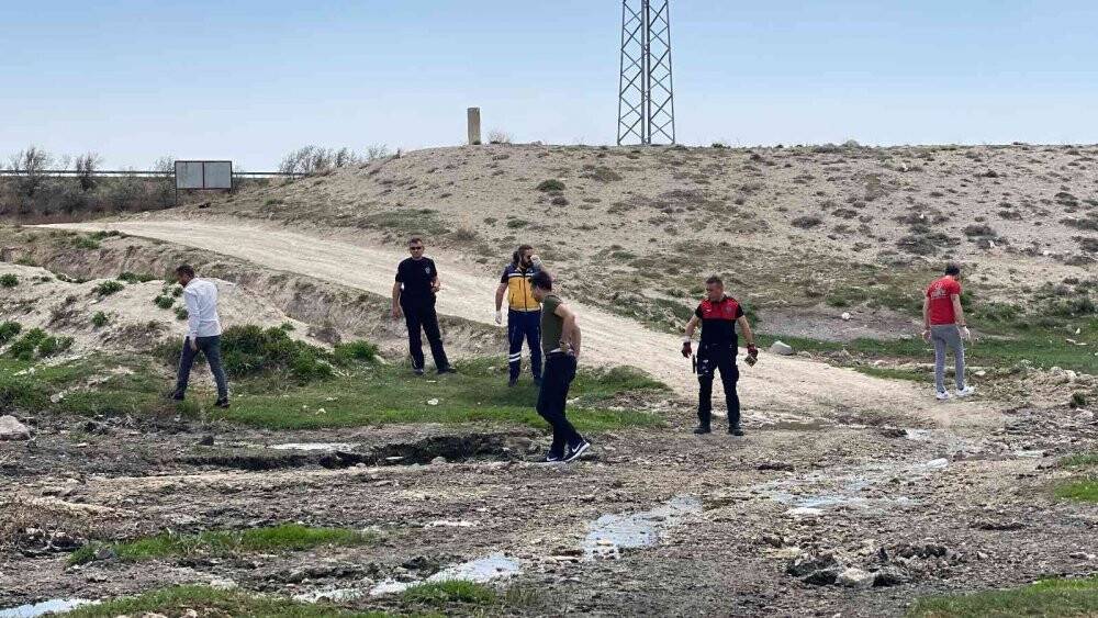 Koyun otlatan çoban baraj kenarında ceset buldu