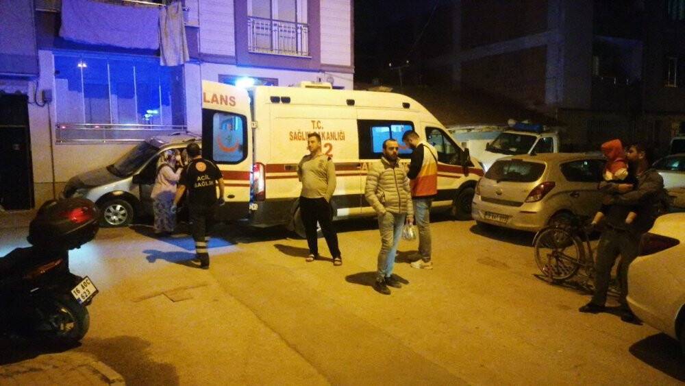 Apartman yangını mahalleliyi sokağa döktü