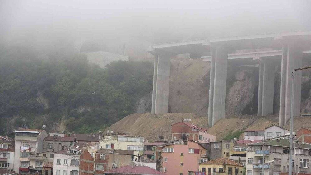Trabzonsporlu taraftarlara sis engeli