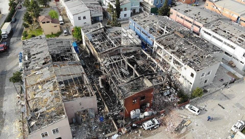 Tuzla’da patlama yaşanan fabrikanın enkazı havadan görüntülendi