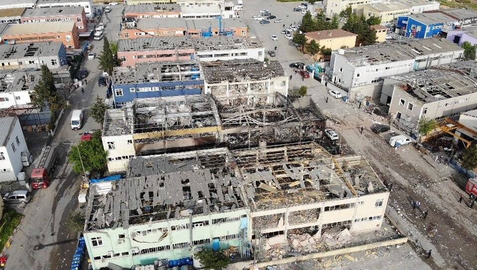 Tuzla’da patlama yaşanan fabrikanın enkazı havadan görüntülendi