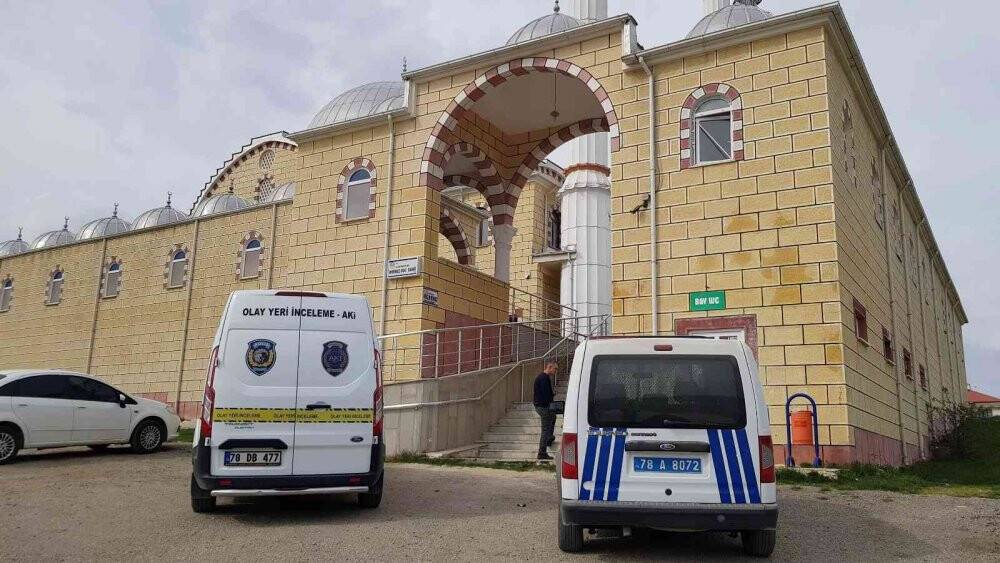 Camideki  4 bin TL’lik yardım paralarını çaldı