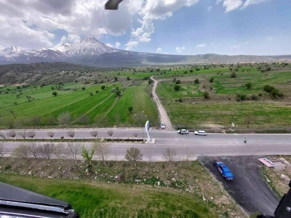 Aksaray-Konya yolunda havadan denetim