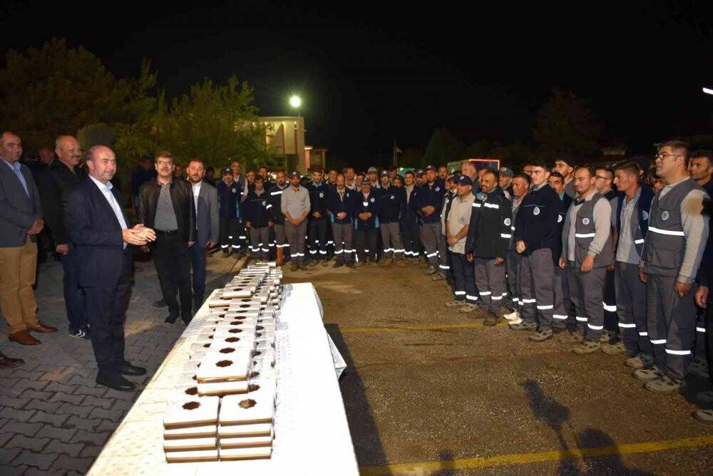 Başkan Pekyatırmacı bayram mesaisindeki personelle buluştu