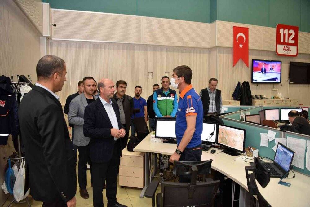 Başkan Pekyatırmacı bayram mesaisindeki personelle buluştu