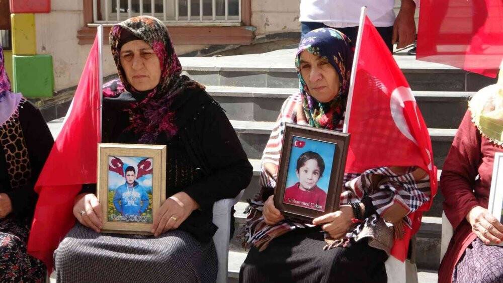 Evlat nöbetindeki aileler bir bayramı daha hüzünlü geçiriyor