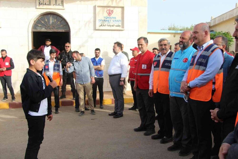 İçişleri Bakanı Soylu, İdlib’de briket evlerin anahtar teslim törenine katıldı