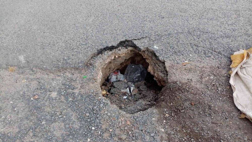 3 ayrı noktadaki yol çökmesi tedirgin ediyor
