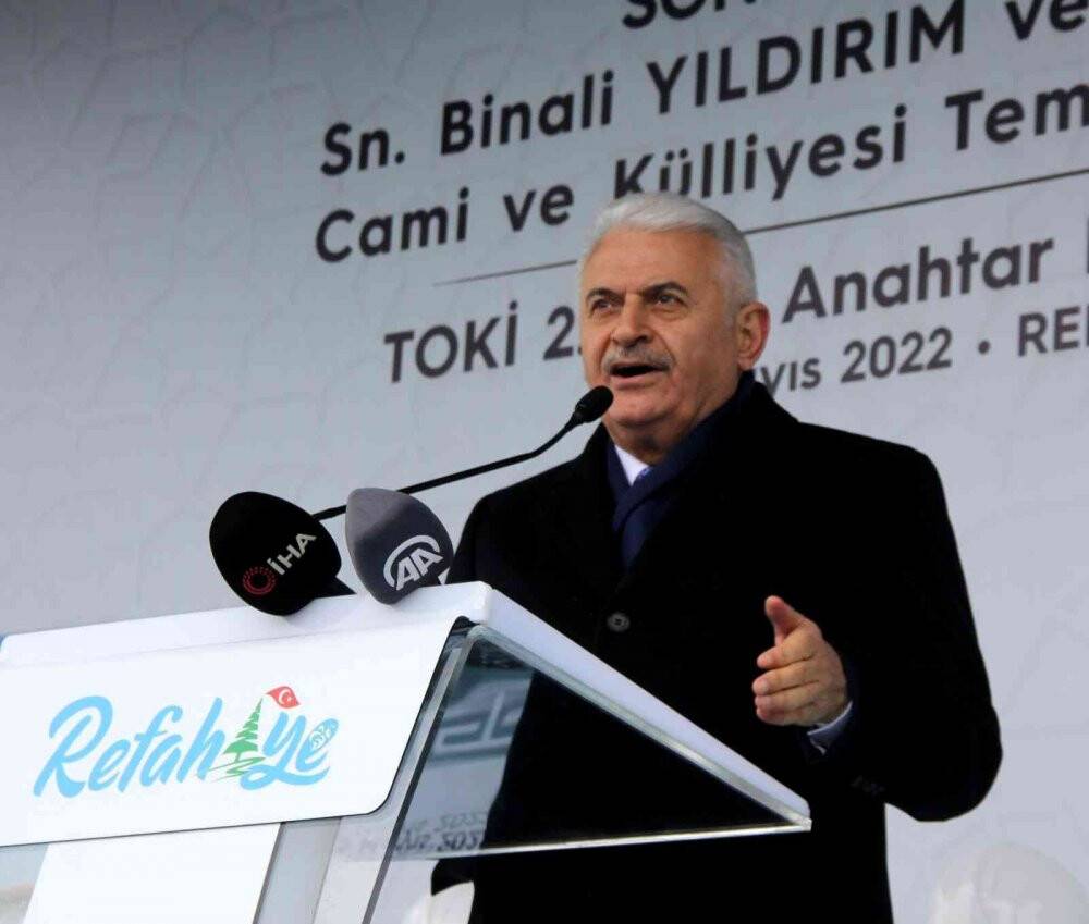 Binali Yıldırım ve ailesi tarafından yaptırılan camii ve külliyenin temel atma töreni gerçekleşti