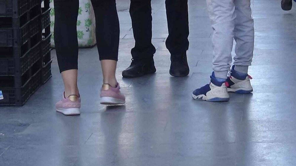 Dar ayakkabı düztabanlık ve mantar enfeksiyonu nedeni