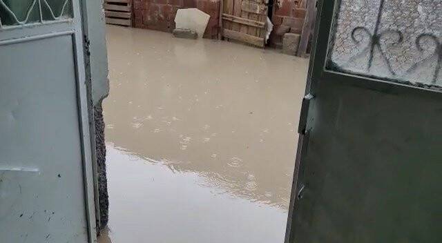 Evini su basınca hüngür hüngür ağladı