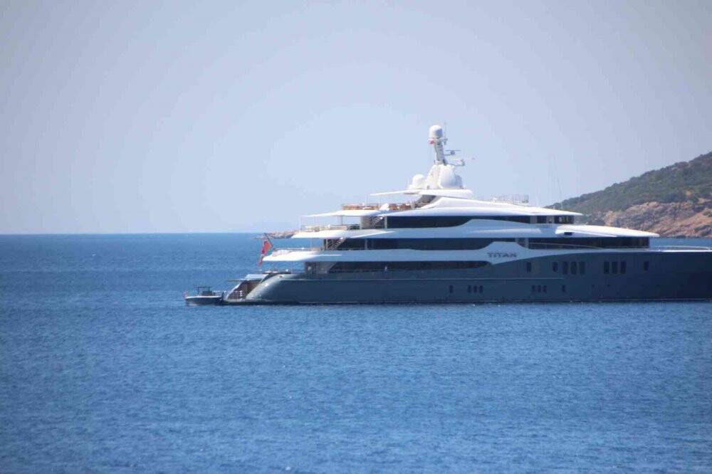 Rus oligarkların yatları ardı ardına geliyor