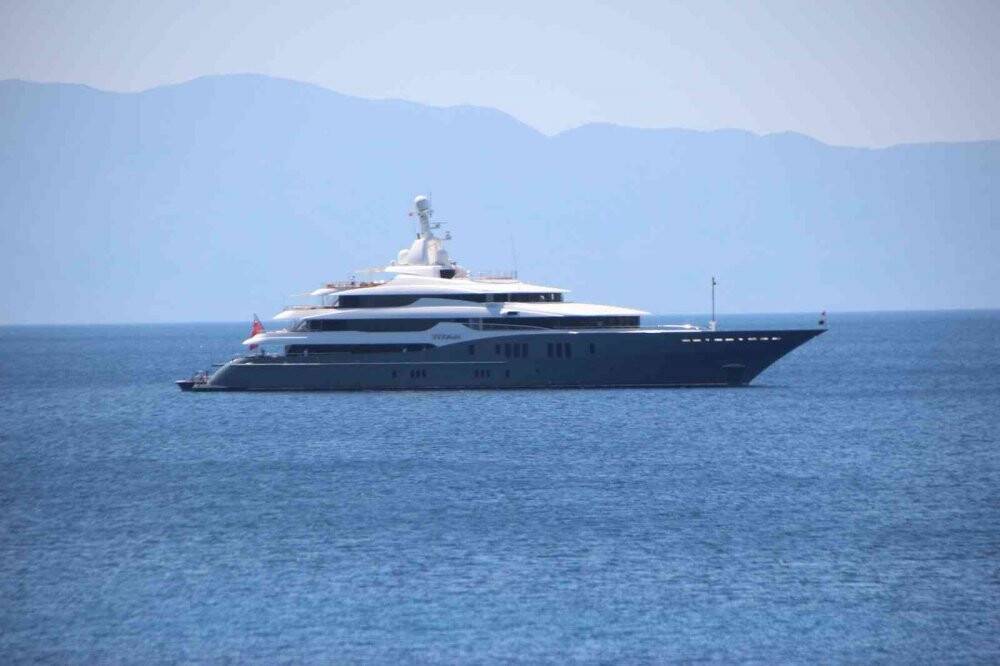 Rus oligarkların yatları ardı ardına geliyor