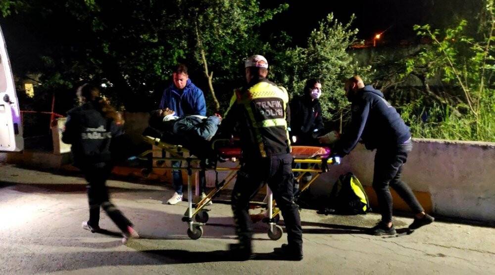 Seyir halinde motosikletten düşen yolcu yaralandı