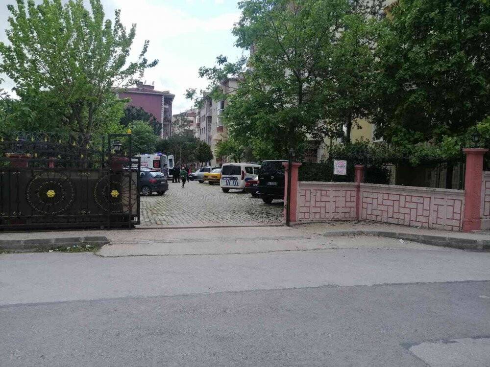 İkinci kattan beton zemine düştü