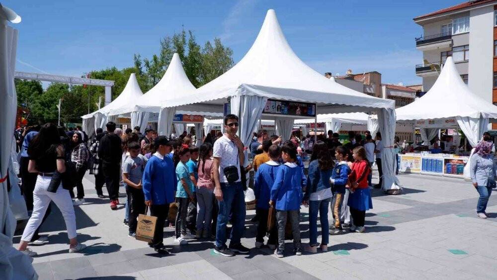 Akşehir 6. Kitap Fuarı açıldı