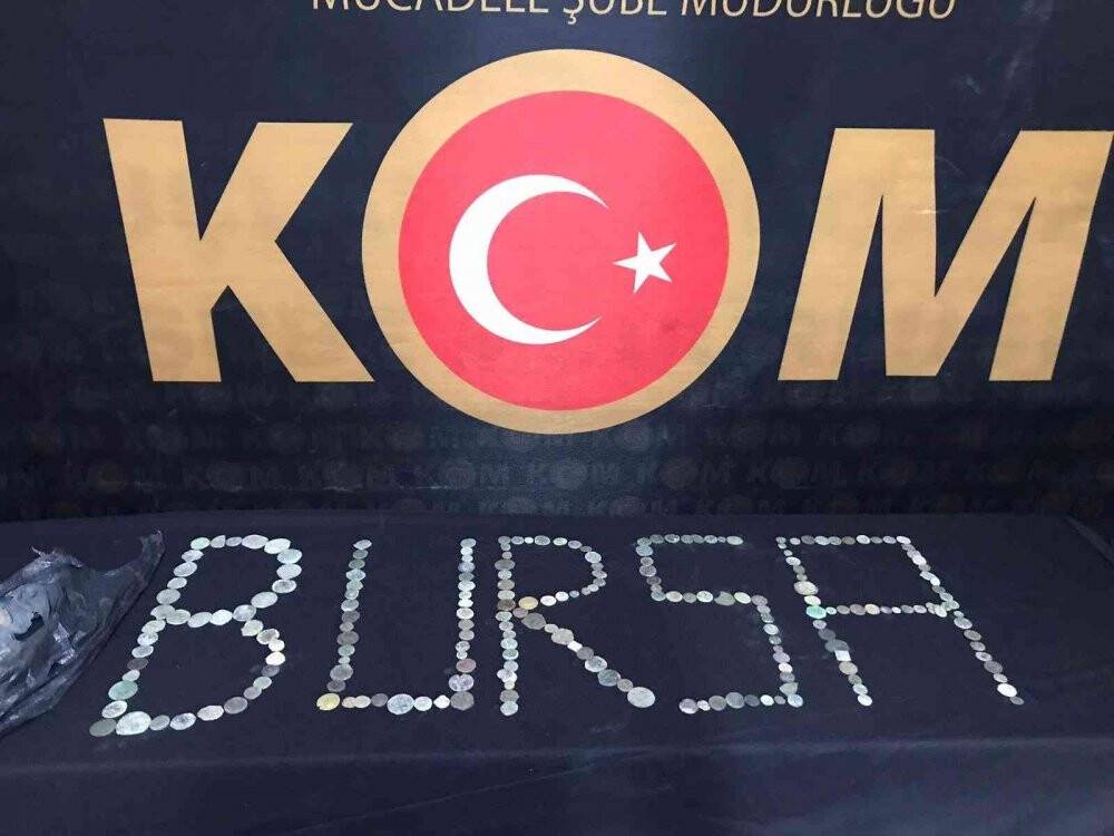 Bursa’da 710 adet Bizans dönemine ait sikke ele geçirildi