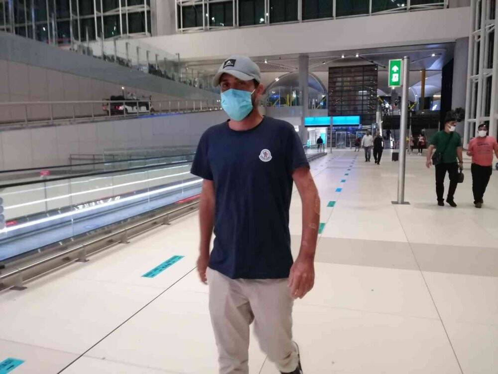 Bali’de balıkçıların kurtardığı Türk gemi kaptanı yurda döndü