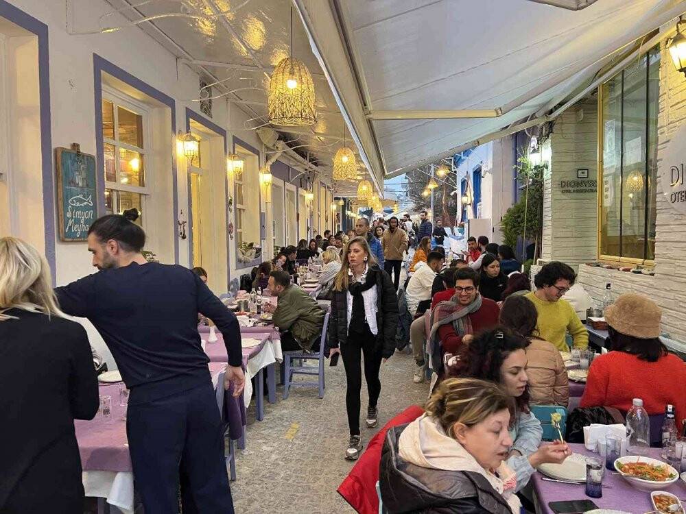 Hizmete giren 1915 Çanakkale Köprüsü’yle birlikte Bozcaada’ya tatilci akını bekleniyor