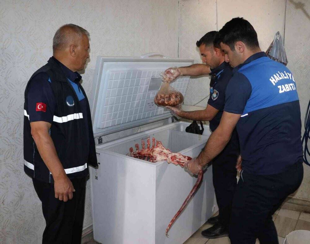 Şanlıurfa’da 1 ton 250 kilo bozuk et ele geçirildi