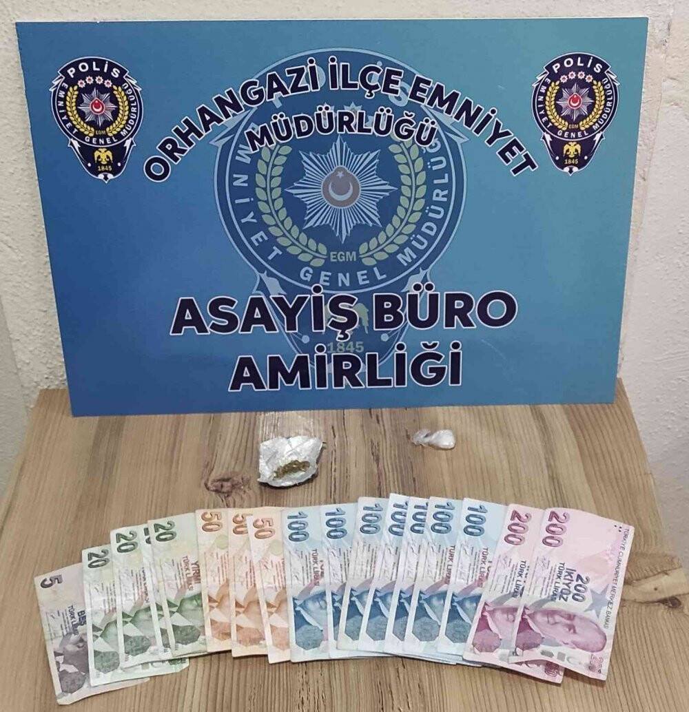 Zehir tacirlerine darbe: 2 tutuklama