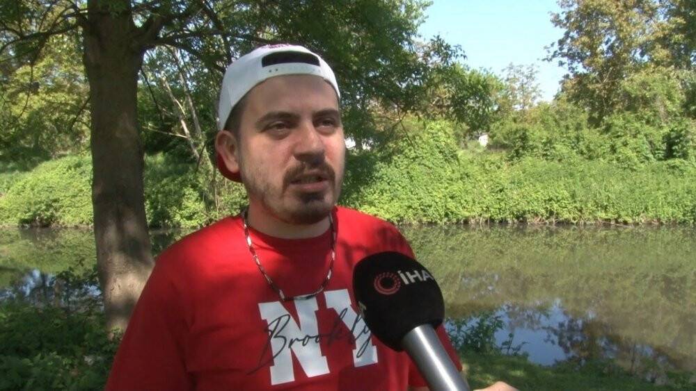 Beykoz’da 400 pet şişeyle sandal yapıp dereye indiler