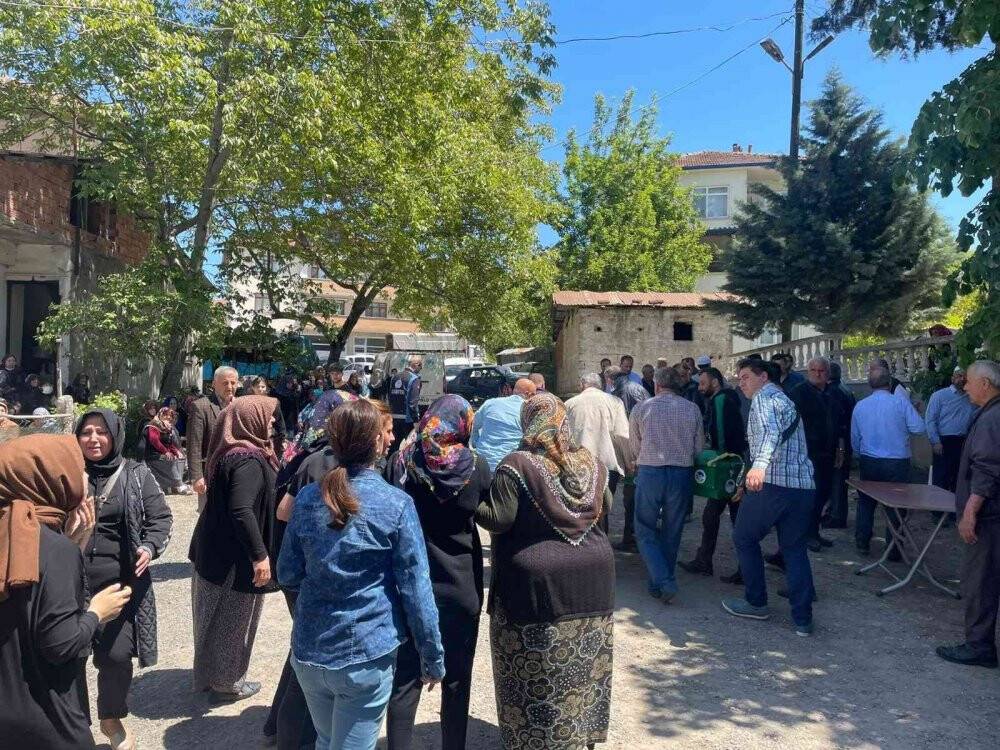 Yangını söndürmek isterken hayatını kaybetmişti son yolculuğuna uğurlandı