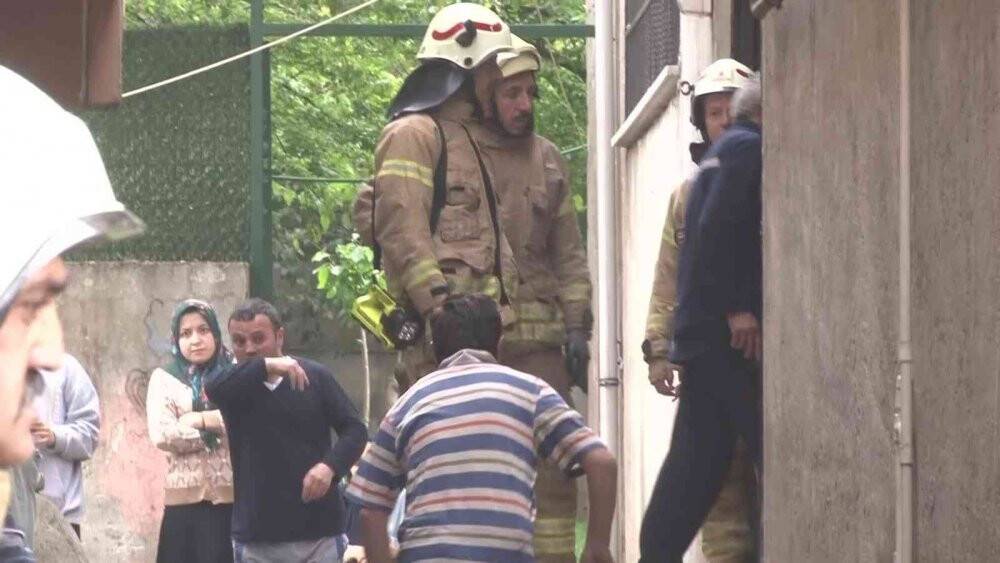 Sultanbeyli’de tekstil atölyesinde korkutan yangın