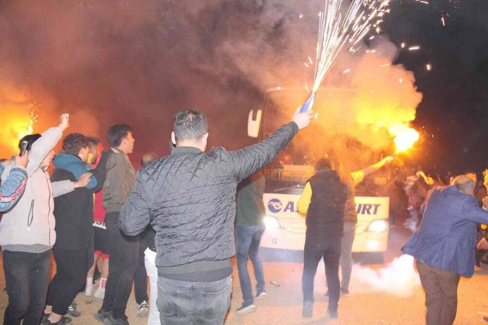 Bayburt’ta play-off yarı final coşkusu