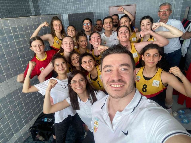 Bellona Kayseri Basketbol U16 takımında hedef final