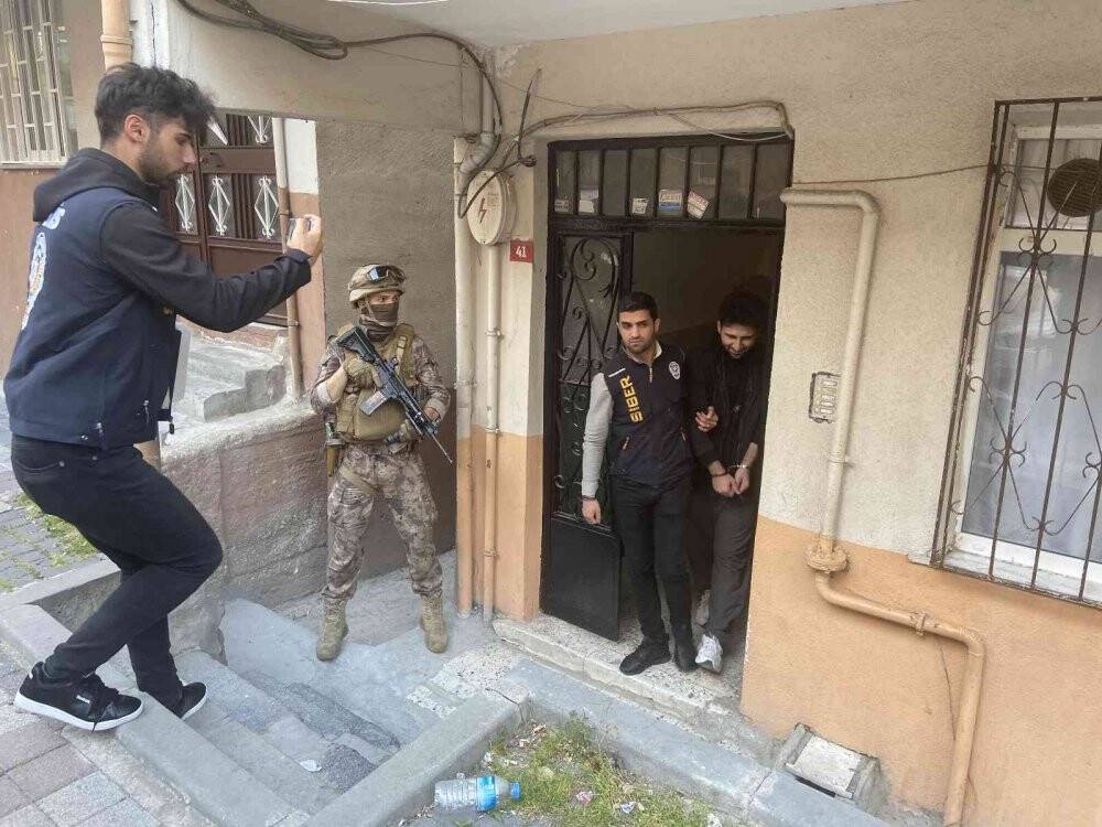 Twitch üzerinden dolandırıcılık yapan şebekeye şafak operasyonu