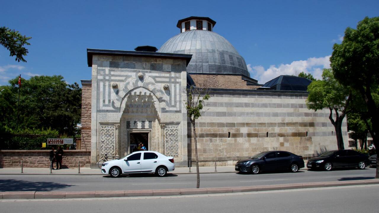 aa-20220518-27900747-27900743-karatay-medresesi-cini-eserler-muzesinin-restorasyonu-tamamlanan-bolumleri-ziyarete-acildi.jpg