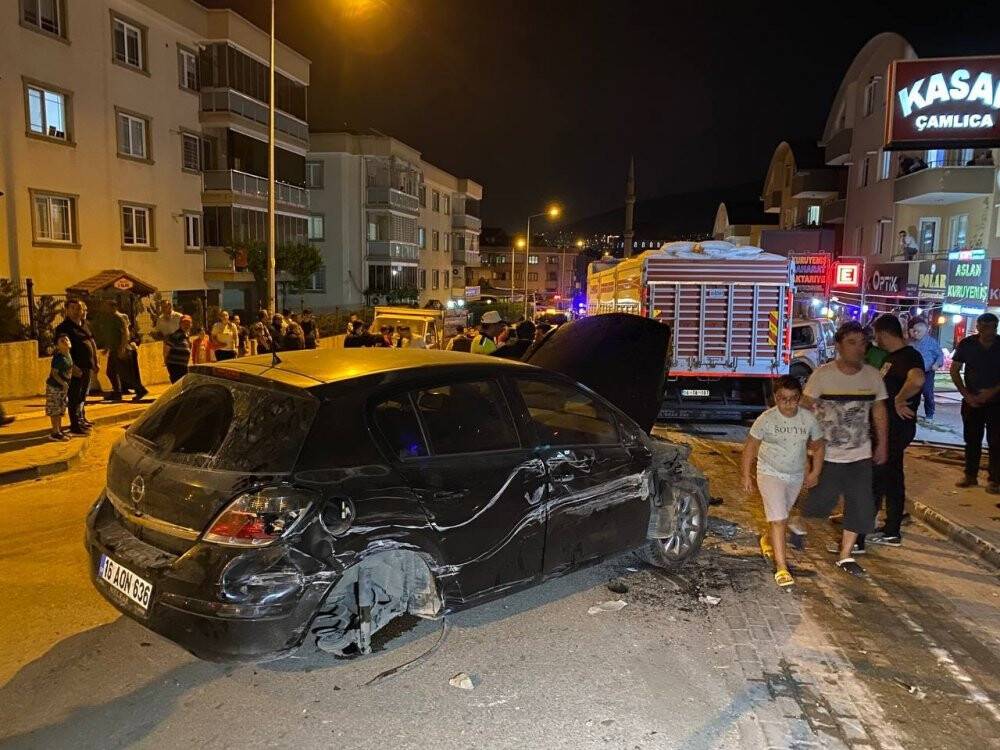 Bursa’da kamyonun 9 aracı biçtiği anlara ait yeni görüntüler ortaya çıktı
