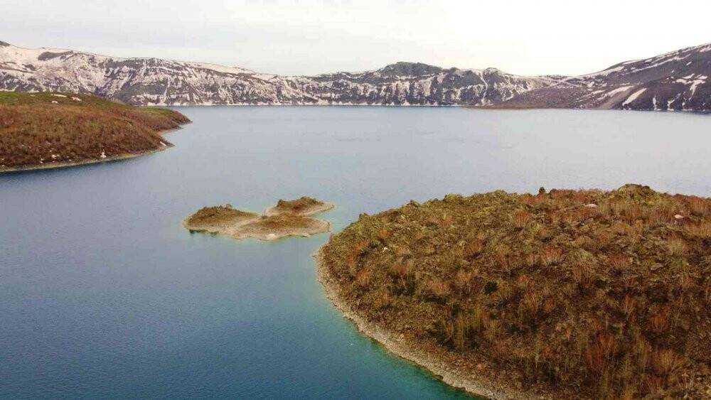 Dünyanın ikinci büyük kraterinde görsel şölen