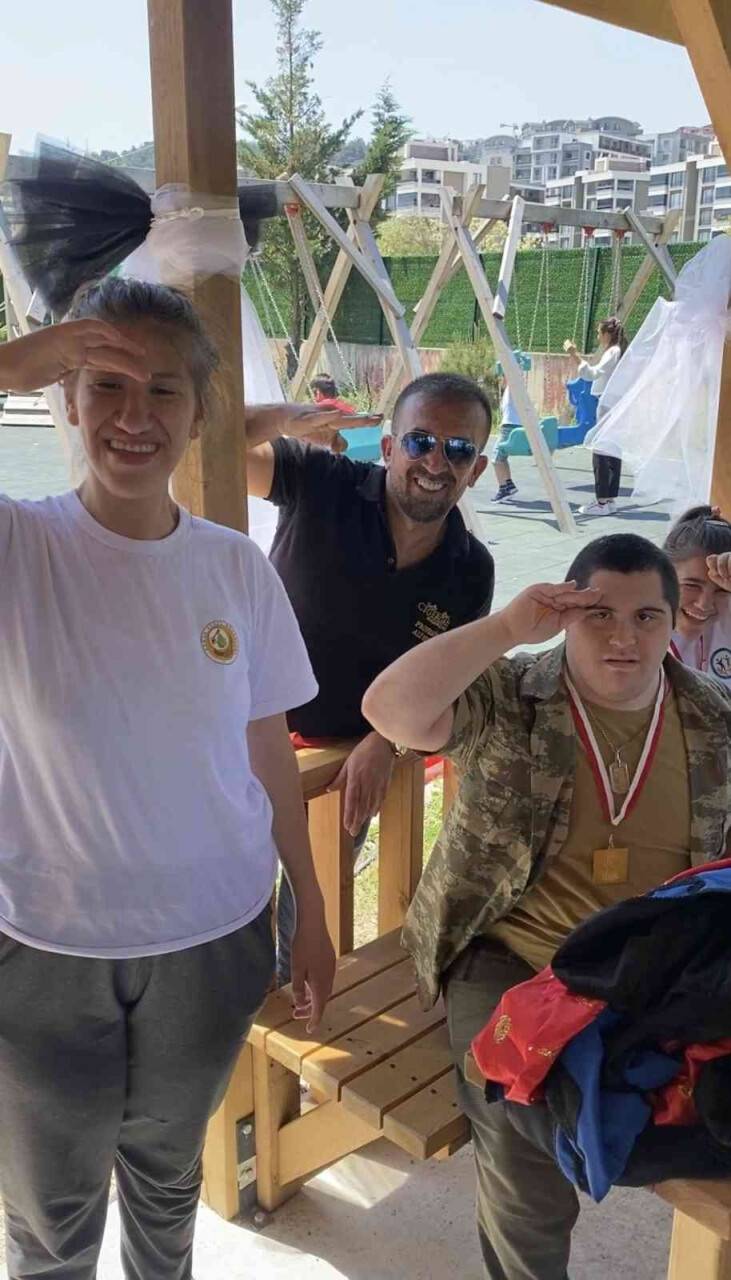 Fenomen ciğerciden öğrencilere büyük jest