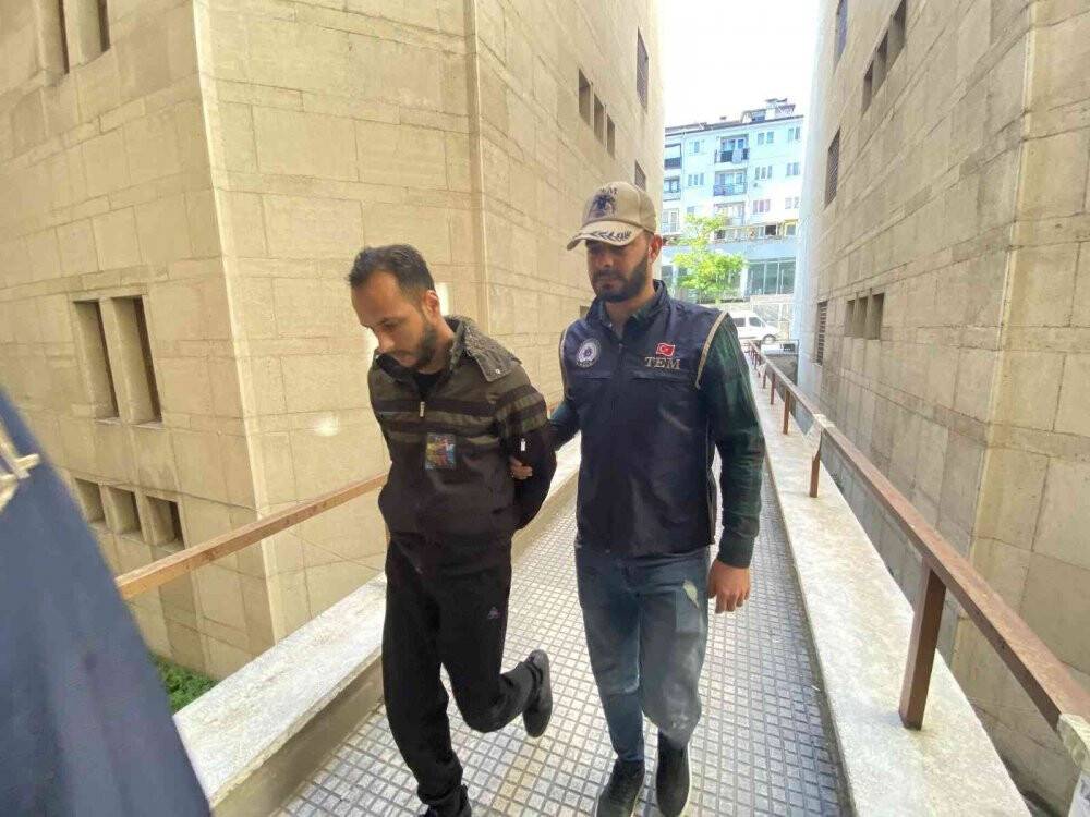 Bursa’da 3 DEAŞ bombacısı adliyeye sevk edildi