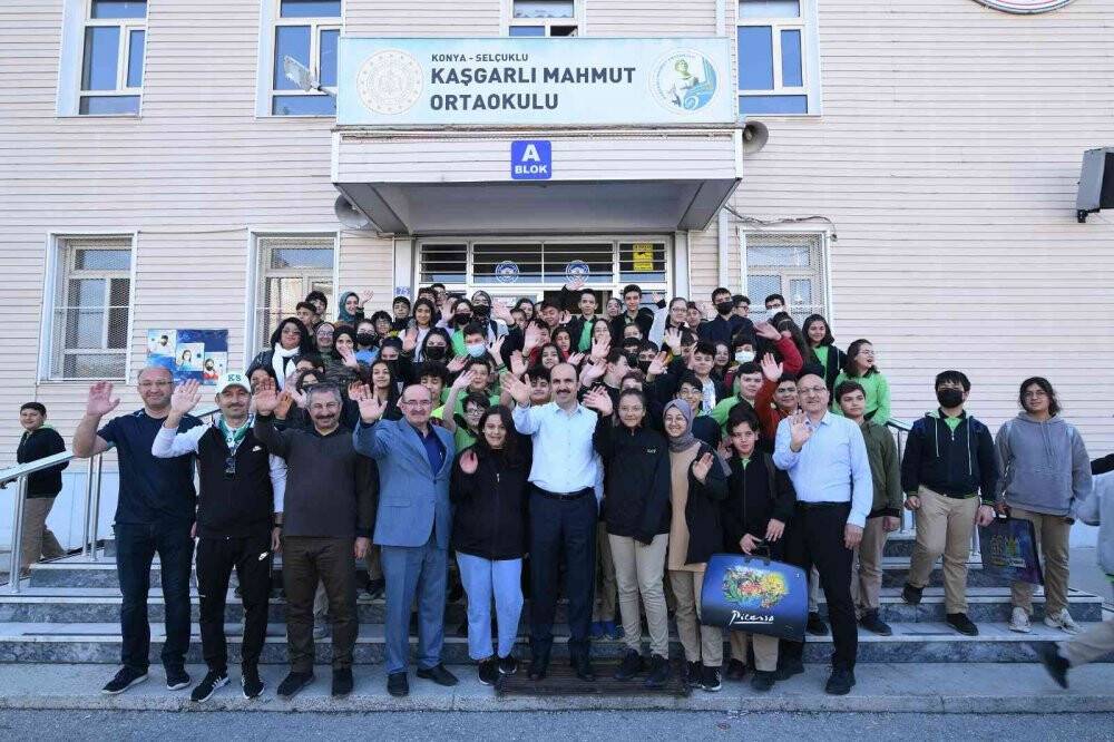 Konya’da öğrenciler okullarına güvenli bisiklet yolu ile gidiyor