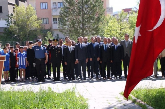 Hizan’da 19 Mayıs Atatürk’ü Anma, Gençlik ve Spor Bayramı coşkusu