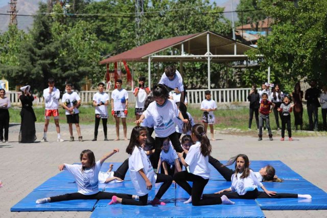 Çukurca’da 19 Mayıs Atatürk’ü Anma, Gençlik ve Spor Bayramı coşkusu