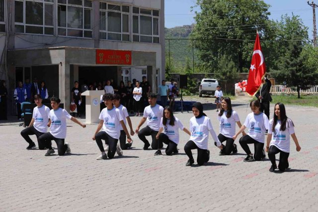 Çukurca’da 19 Mayıs Atatürk’ü Anma, Gençlik ve Spor Bayramı coşkusu