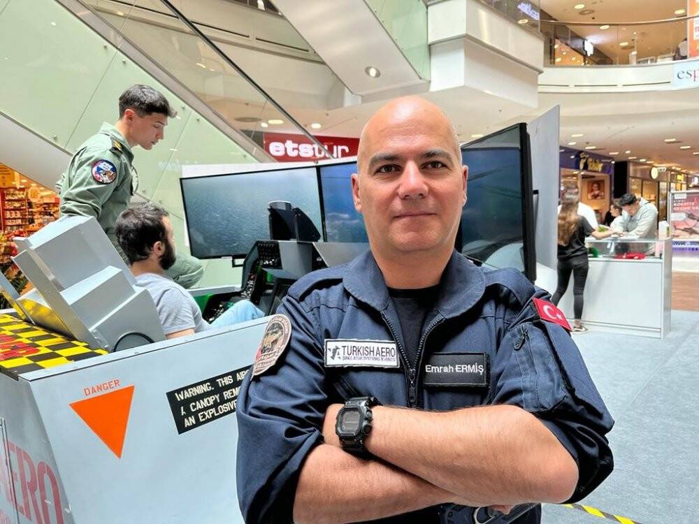 Simülatör uçaklarla keyifli deneyim ziyaretçilerini bekliyor