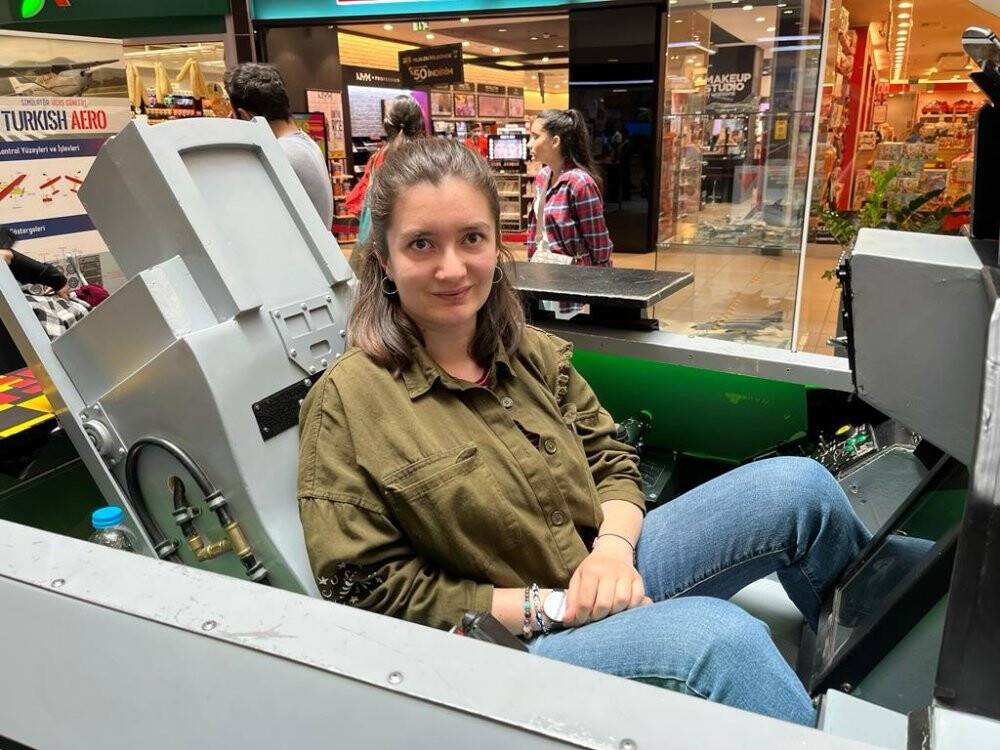 Simülatör uçaklarla keyifli deneyim ziyaretçilerini bekliyor